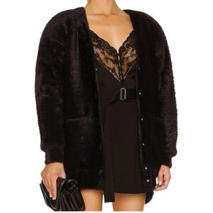 Alexander Wang oversized cardigan. Cozy with Plush Texture and Relaxed Fit